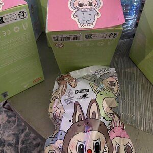 Labubu Sea Salt Coconut Exciting Macaron The Monsters Series 2 - Vinyl Face